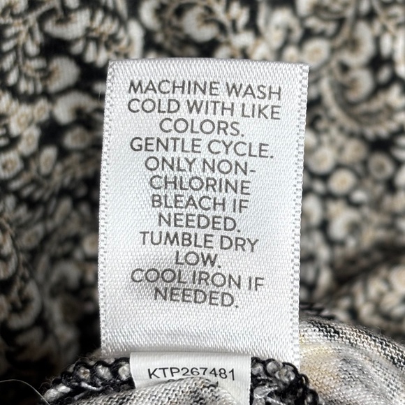 J. Jill Black White Yellow Floral Casual Peasant Relaxed Top Women's Size Medium - Picture 9 of 13